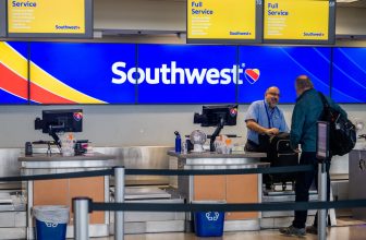 Southwest Airlines Will Require Passengers to Keep Portable Chargers Out During Flights