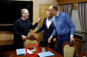 Alex Jones Shares Fake Photo of Pro-Ukraine Leaders With ‘Cocaine’ on Train