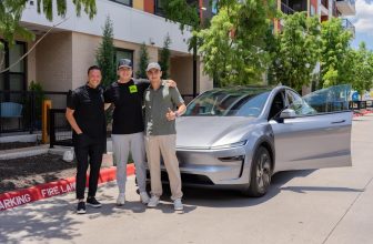 Tesla shows off its first fully autonomous delivery to convince us its self-driving cars work well