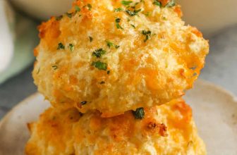Red Lobster Cheddar Bay Biscuits