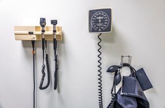 Doctors Were Worse at Spotting Cancer After Leaning on AI, Study Finds