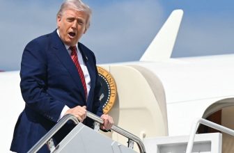 Spirit Airlines Pilot Reportedly Warned to ‘Get Off the iPad’ After Veering Too Close to Air Force One