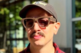 If You’re Dying to Try Meta’s New Smart Glasses With a Display, Now’s Your Chance