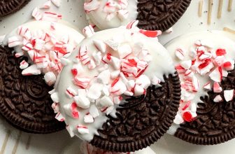 PEPPERMINT OREOS – The Southern Lady Cooks